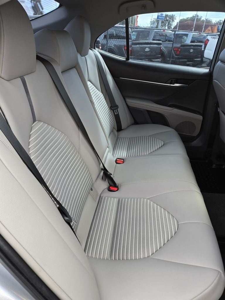 2021 Toyota Camry Hybrid SE