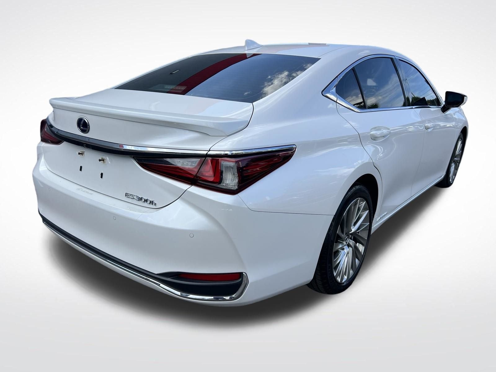 2019 Lexus ES 300h Ultra Luxury