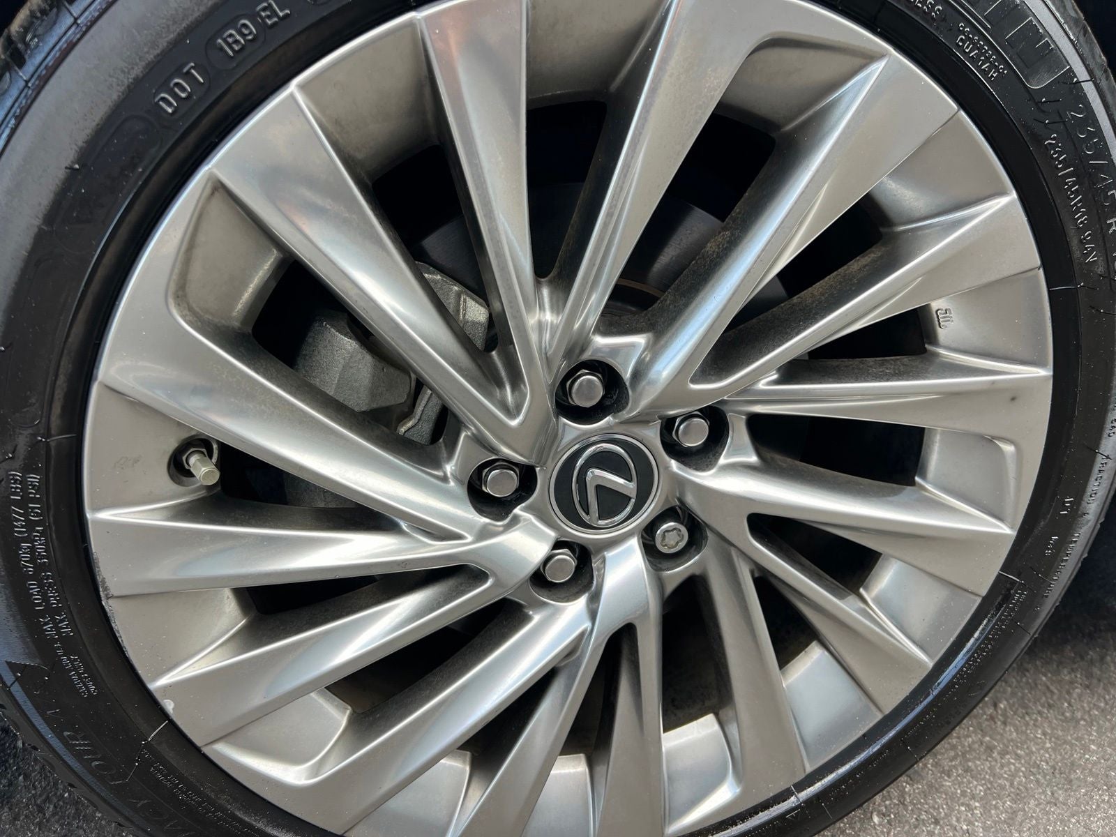 2019 Lexus ES 300h Ultra Luxury