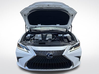 2019 Lexus ES 300h Ultra Luxury