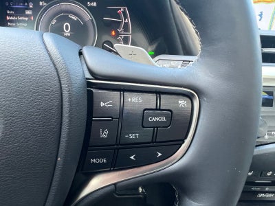 2019 Lexus ES 300h Ultra Luxury