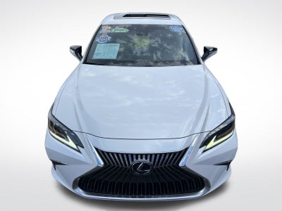 2019 Lexus ES 300h Ultra Luxury