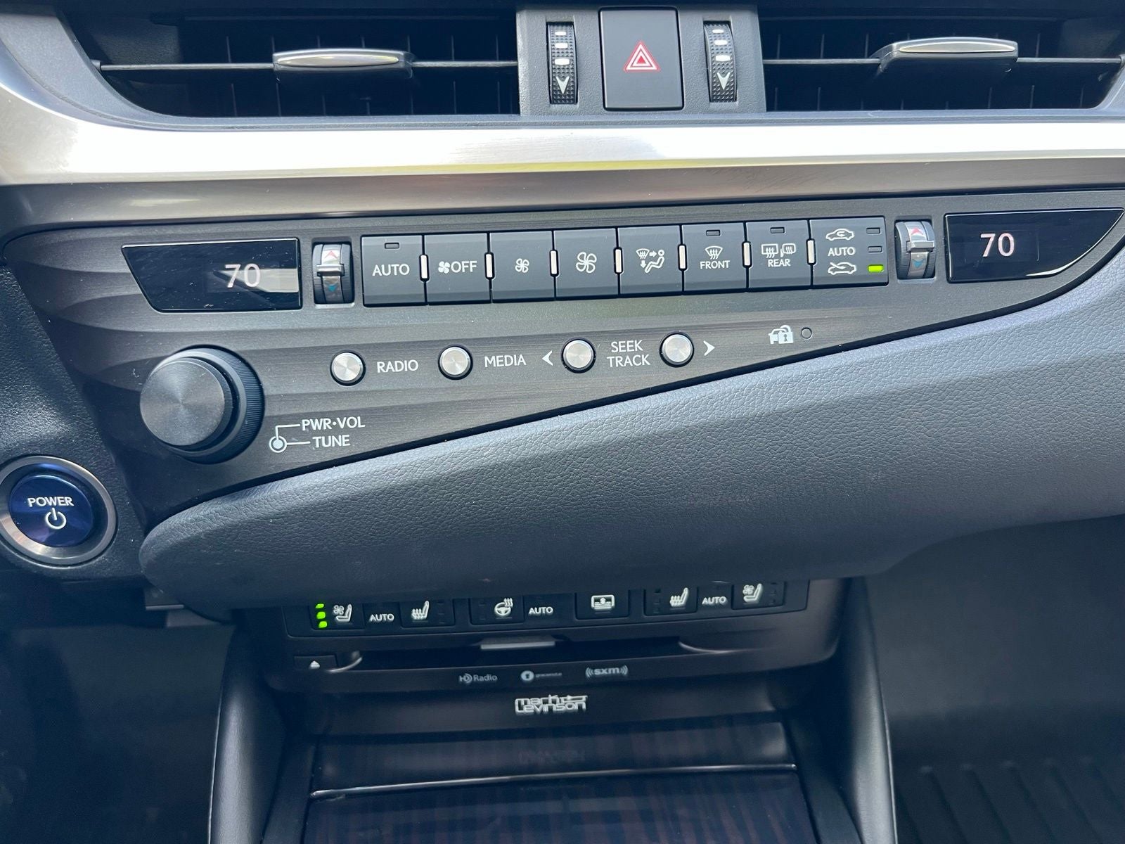 2019 Lexus ES 300h Ultra Luxury