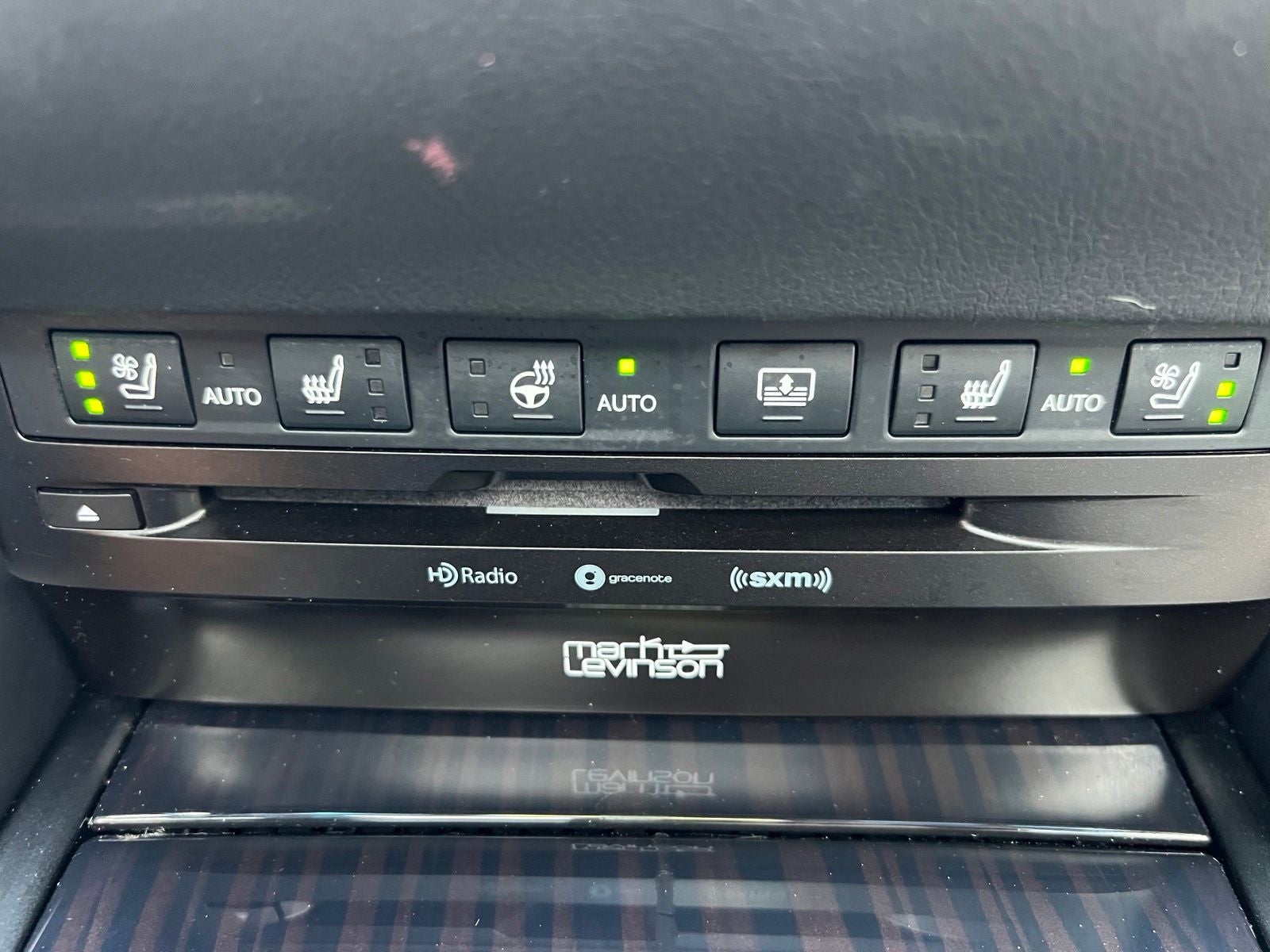 2019 Lexus ES 300h Ultra Luxury