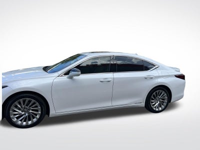 2019 Lexus ES 300h Ultra Luxury