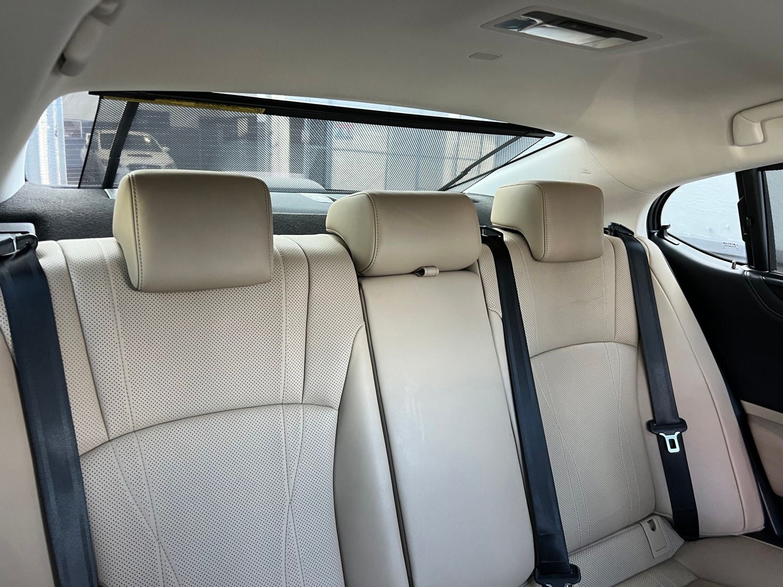 2019 Lexus ES 300h Ultra Luxury