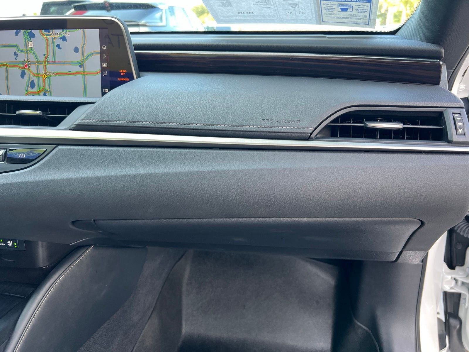 2019 Lexus ES 300h Ultra Luxury