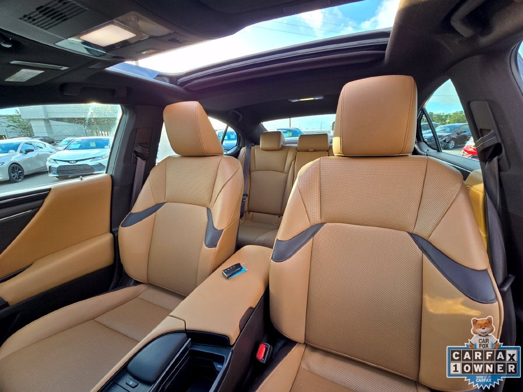 2020 Lexus ES 300h
