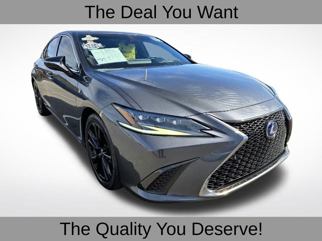 2022 Lexus ES 300h F-Sport