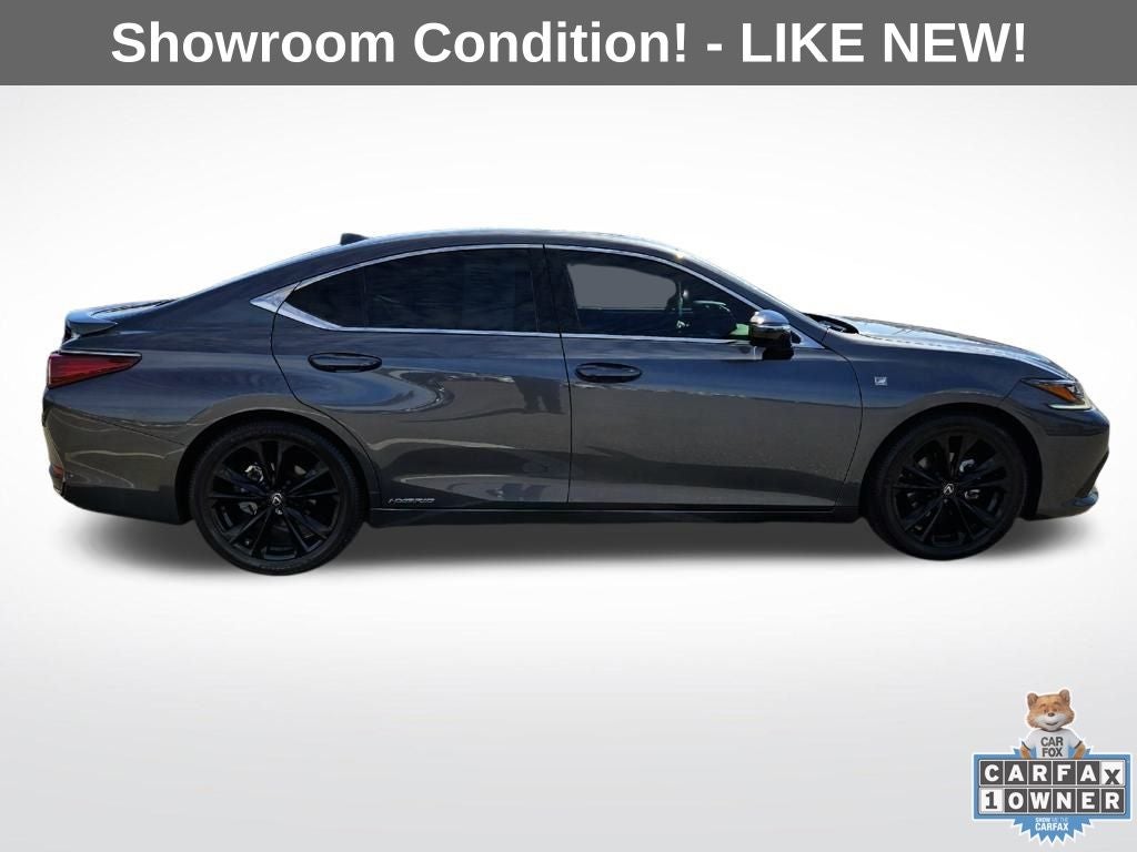 2022 Lexus ES 300h F-Sport