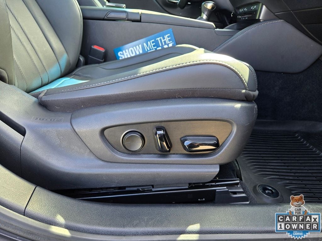 2022 Lexus ES 300h F-Sport