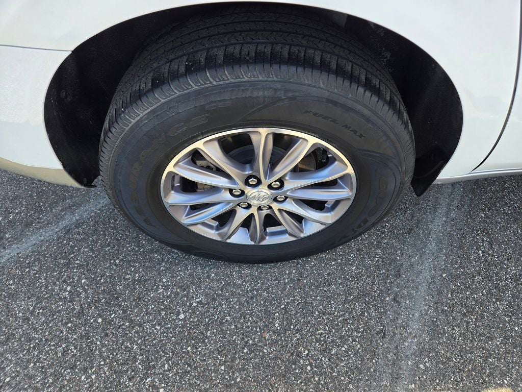 2022 Buick Enclave Essence