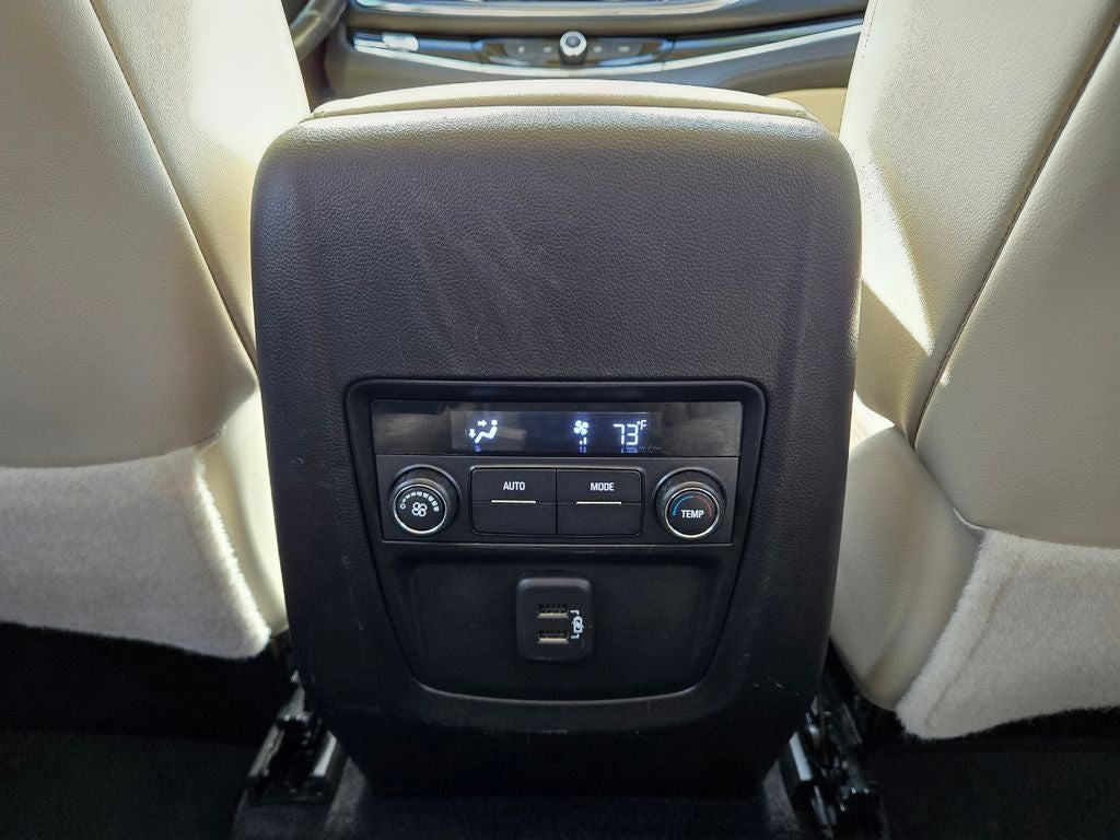 2022 Buick Enclave Essence