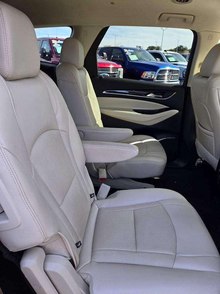 2022 Buick Enclave Essence