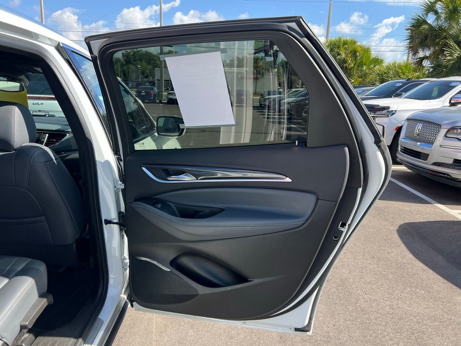 2023 Buick Enclave Essence