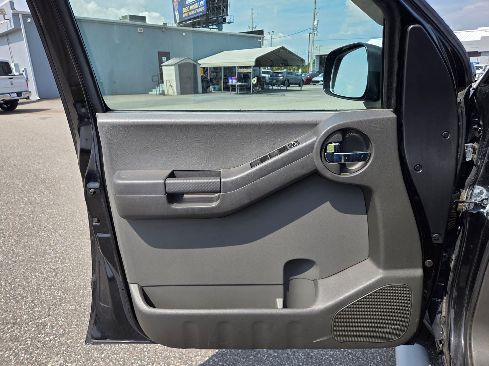 2011 Nissan Xterra S