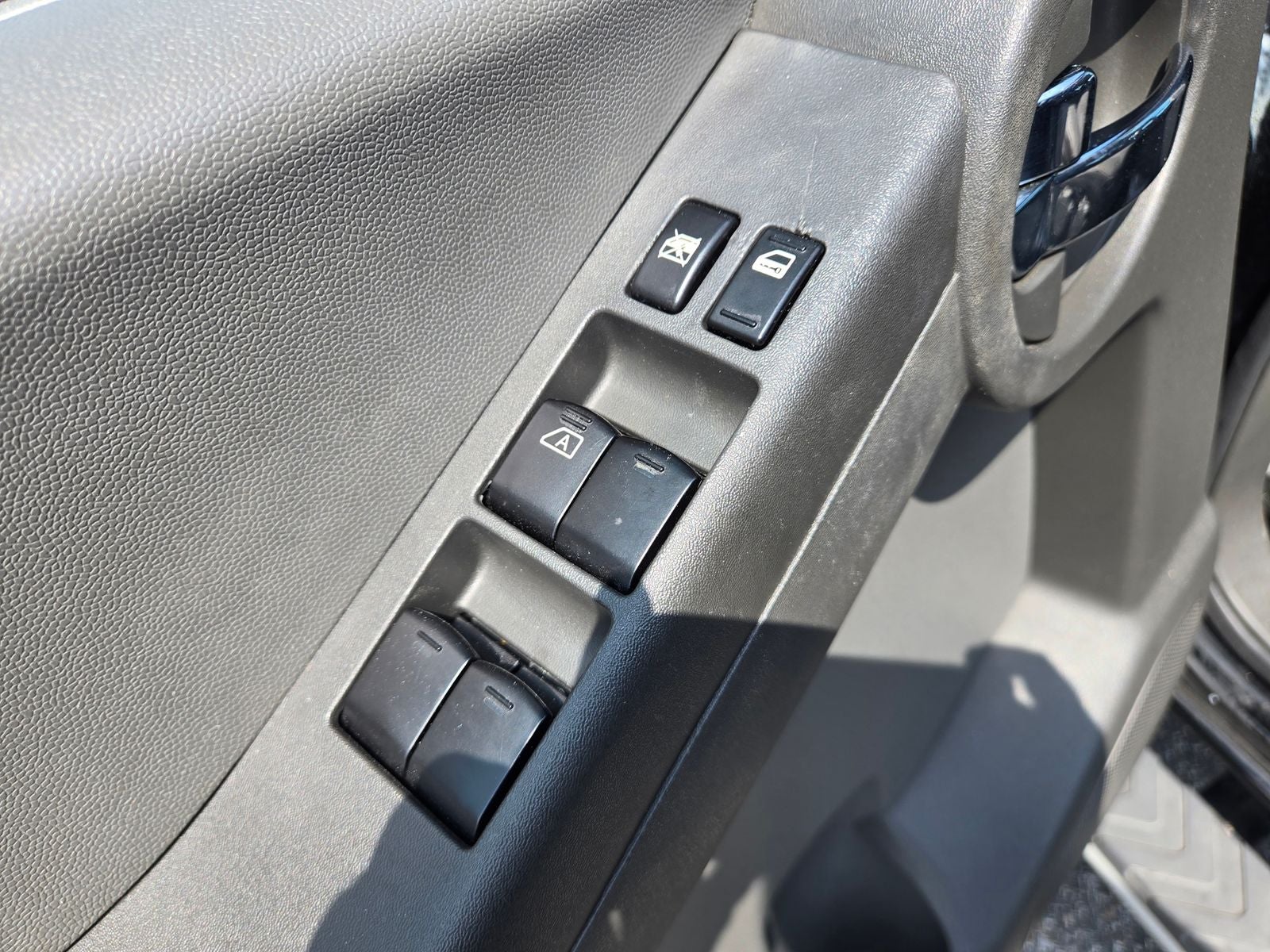 2011 Nissan Xterra S