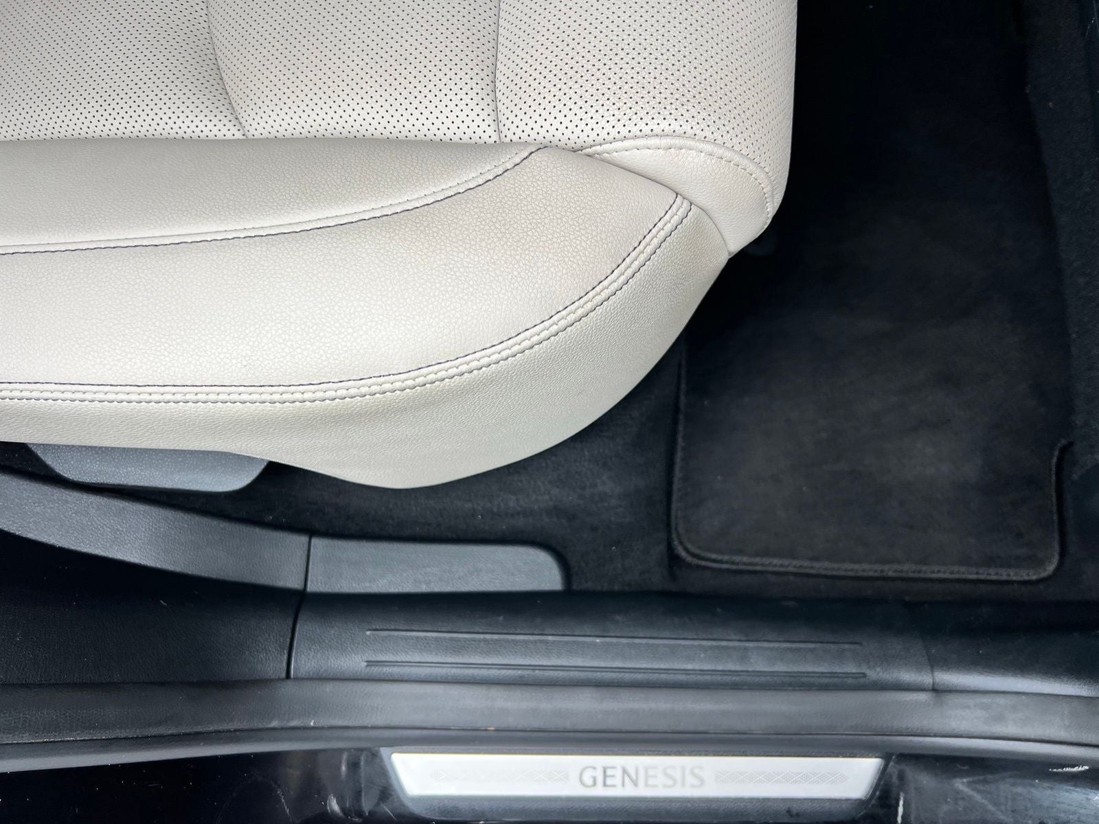 2024 Genesis GV70 2.5T