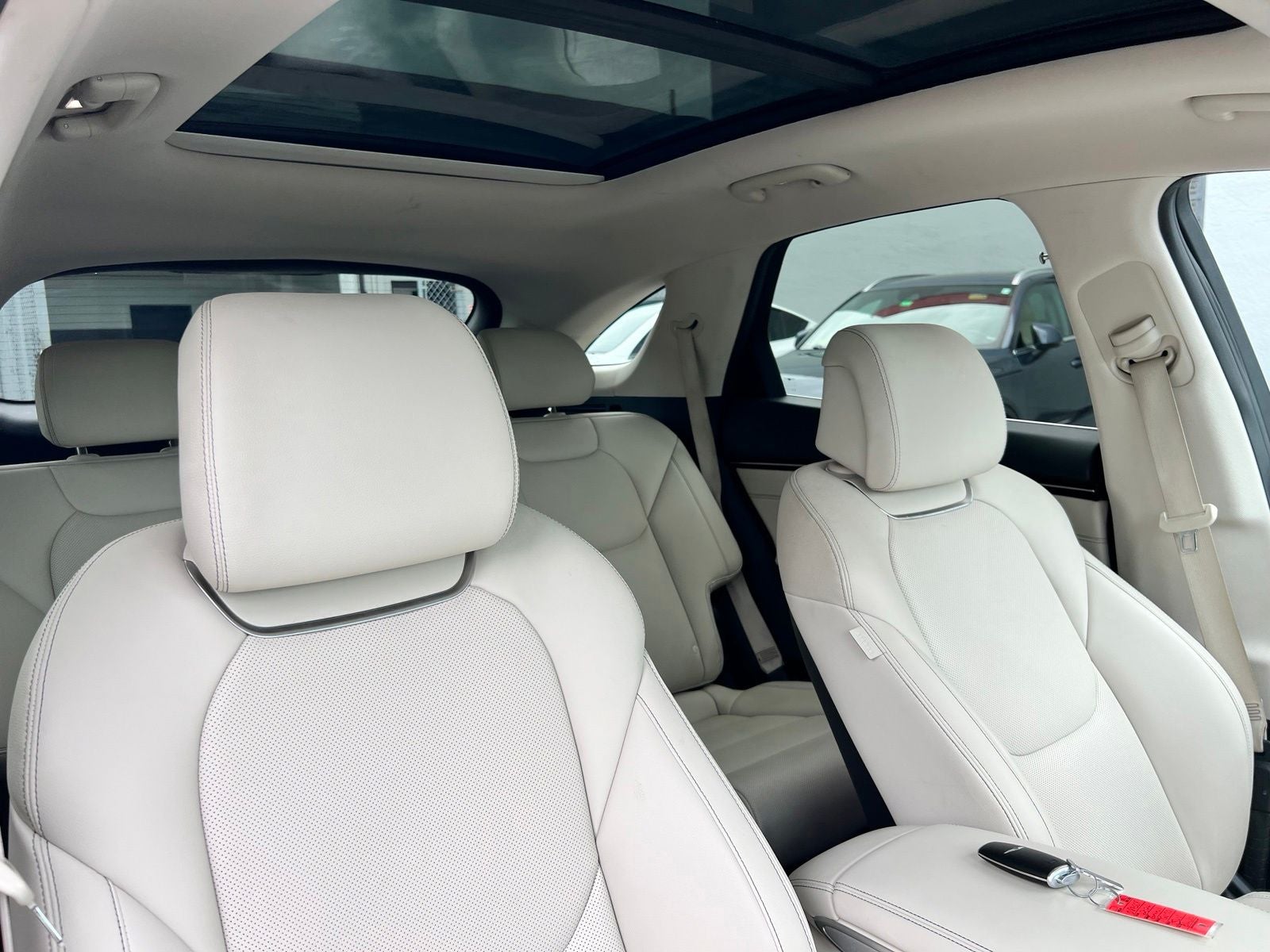 2024 Genesis GV70 2.5T