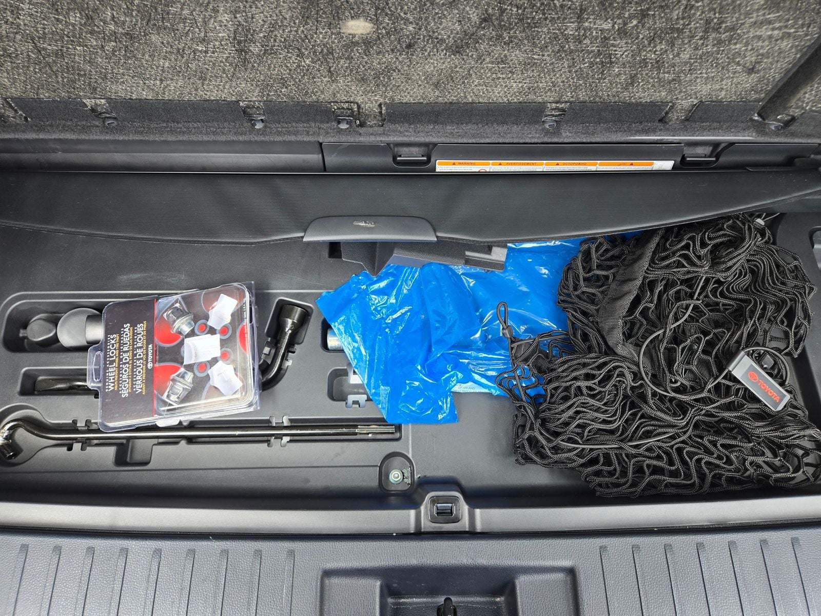 2023 Toyota Highlander Hybrid Platinum