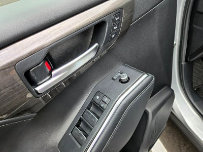 2023 Toyota Highlander Hybrid Platinum