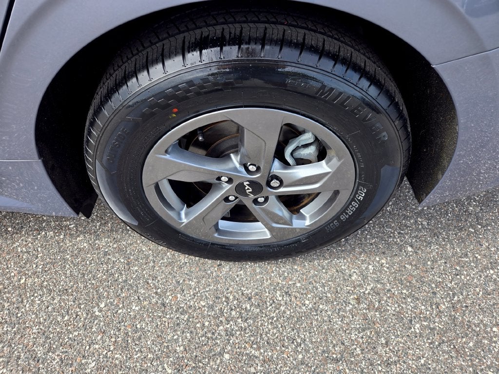 2022 Kia K5 LXS