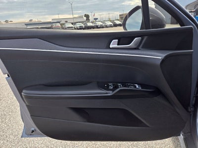 2022 Kia K5 LXS