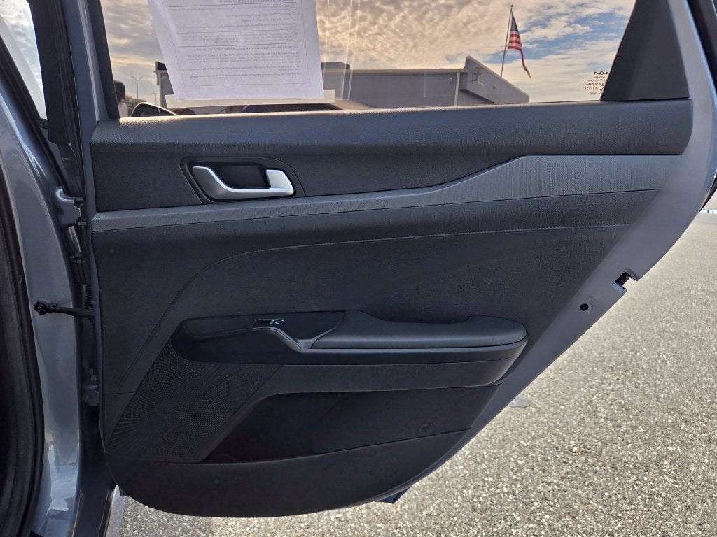 2022 Kia K5 LXS