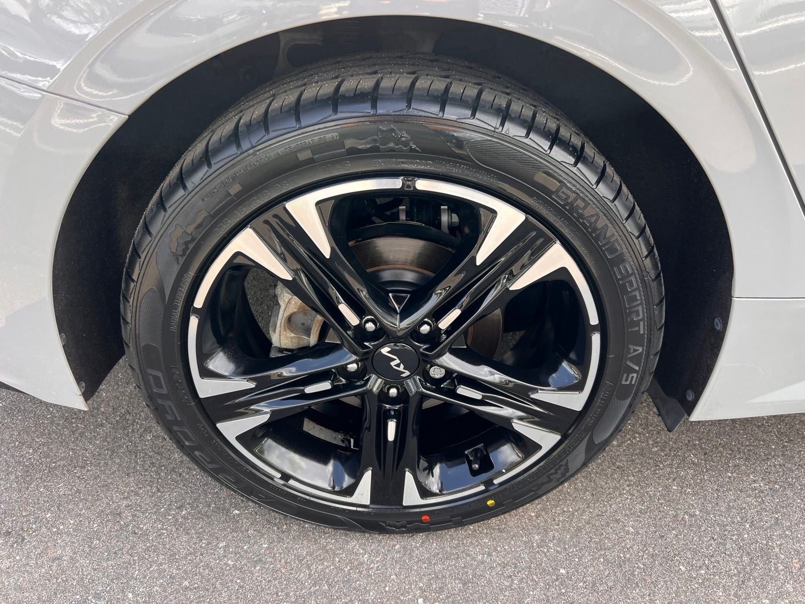 2024 Kia K5 GT-Line