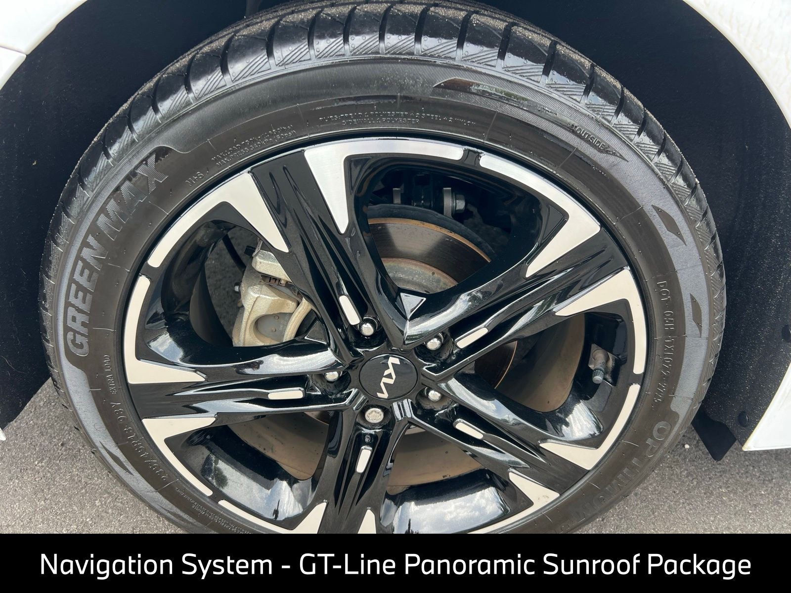 2024 Kia K5 GT-Line