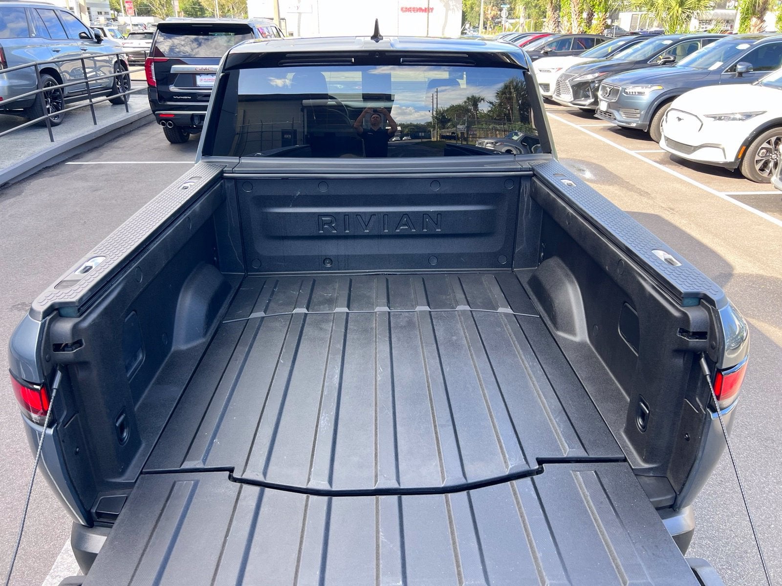 2022 Rivian R1T Adventure
