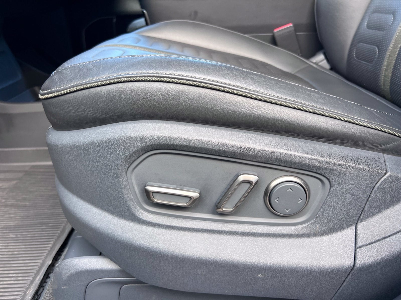 2022 Rivian R1T Adventure