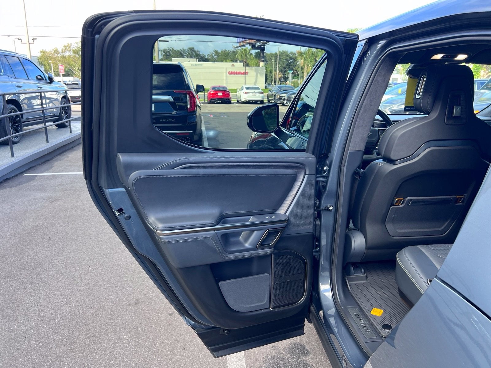 2022 Rivian R1T Adventure
