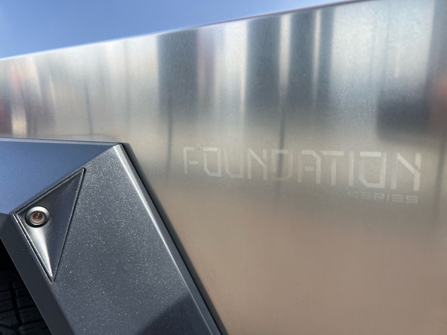 2024 Tesla Cybertruck Base