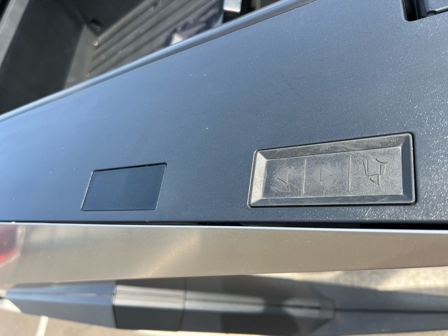 2024 Tesla Cybertruck Base