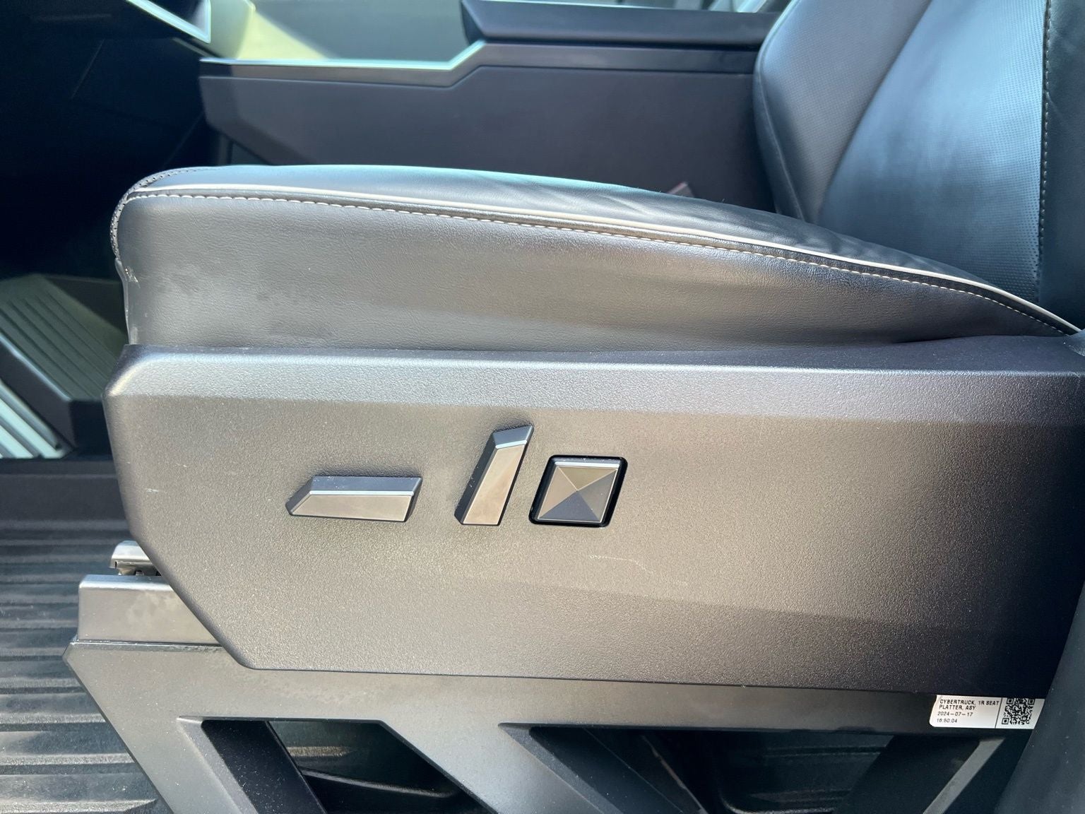 2024 Tesla Cybertruck Base