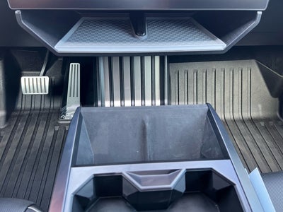 2024 Tesla Cybertruck Base