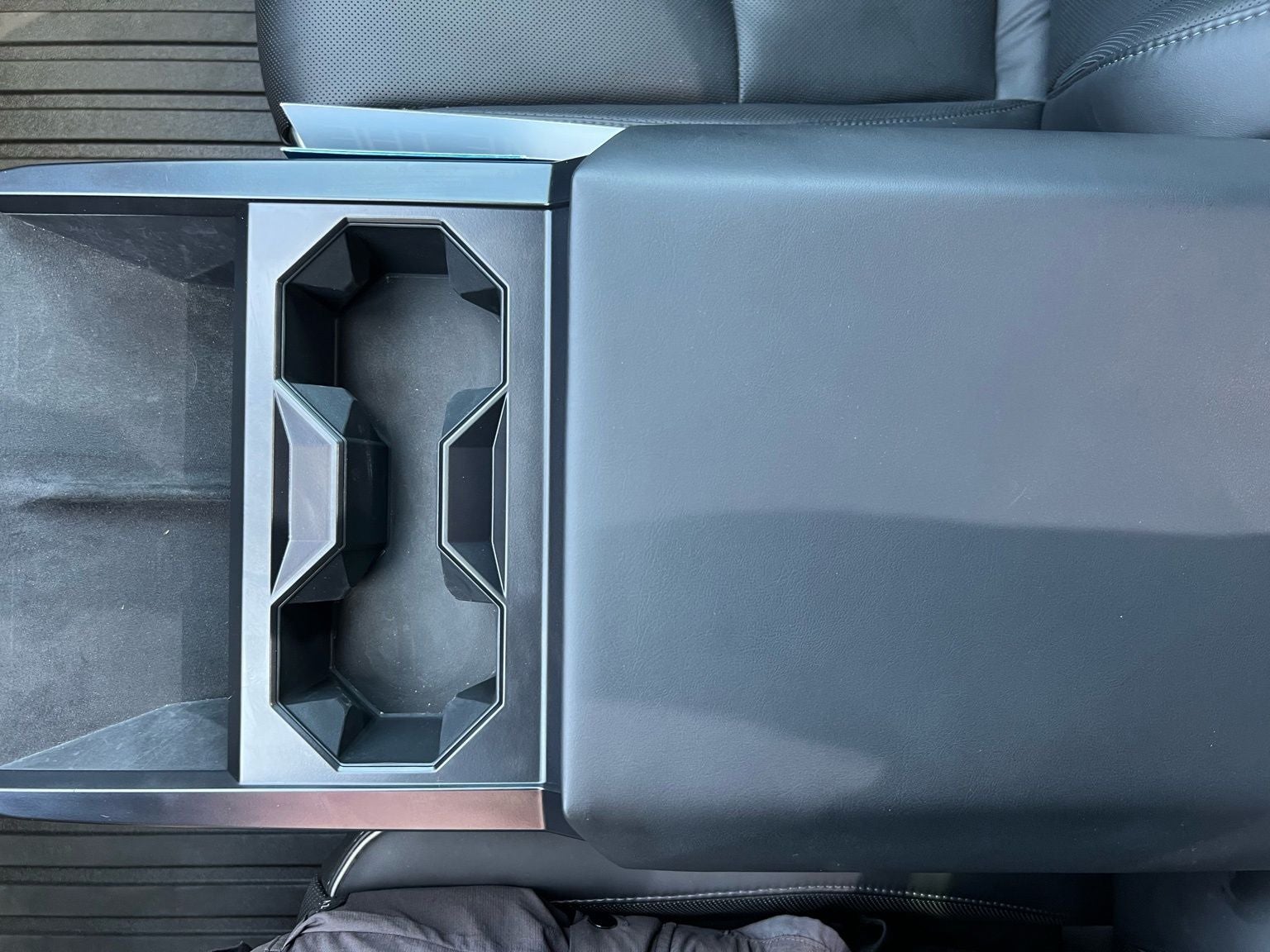 2024 Tesla Cybertruck Base