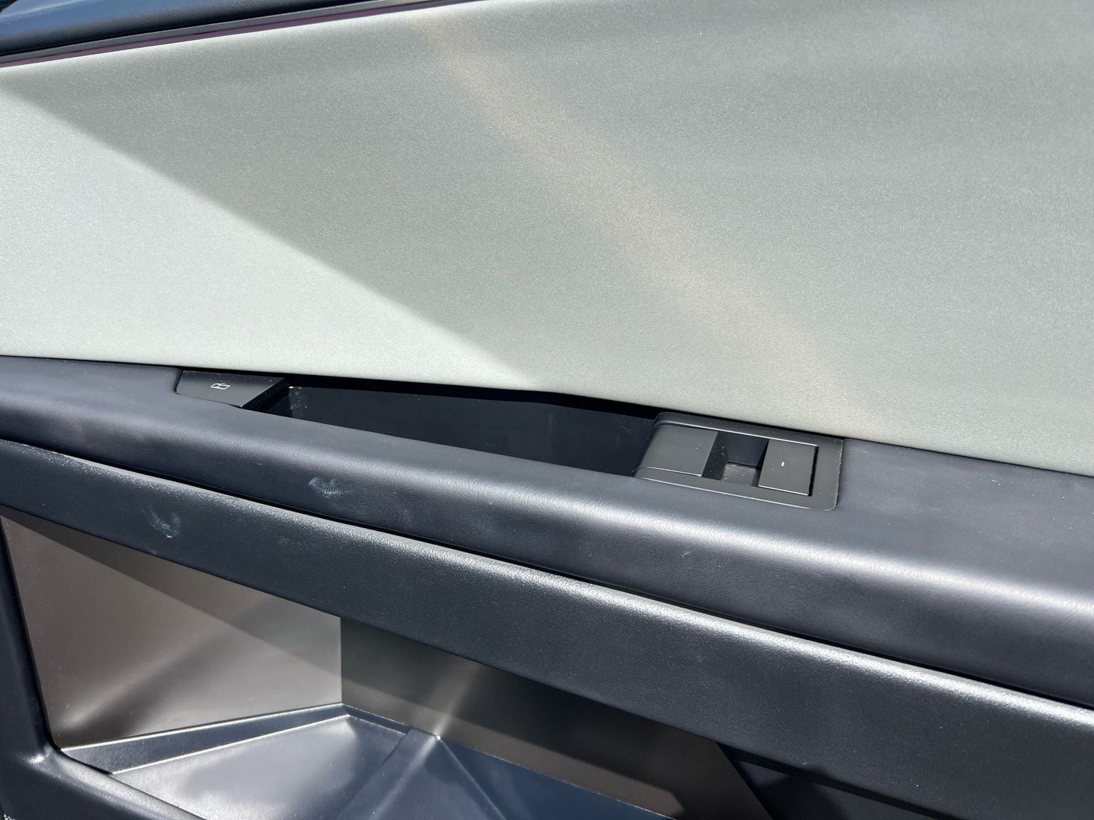 2024 Tesla Cybertruck Base