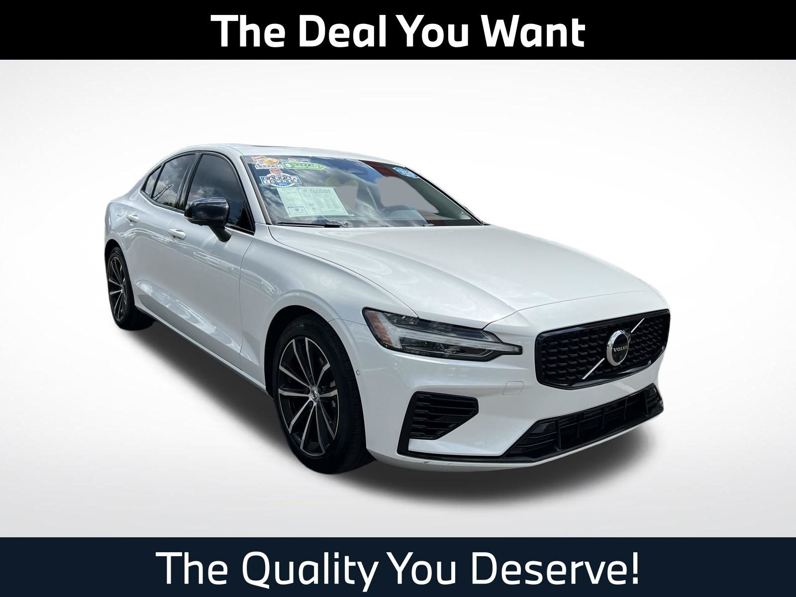 2023 Volvo S60 Recharge Plug-In Hybrid T8 Plus Dark Theme