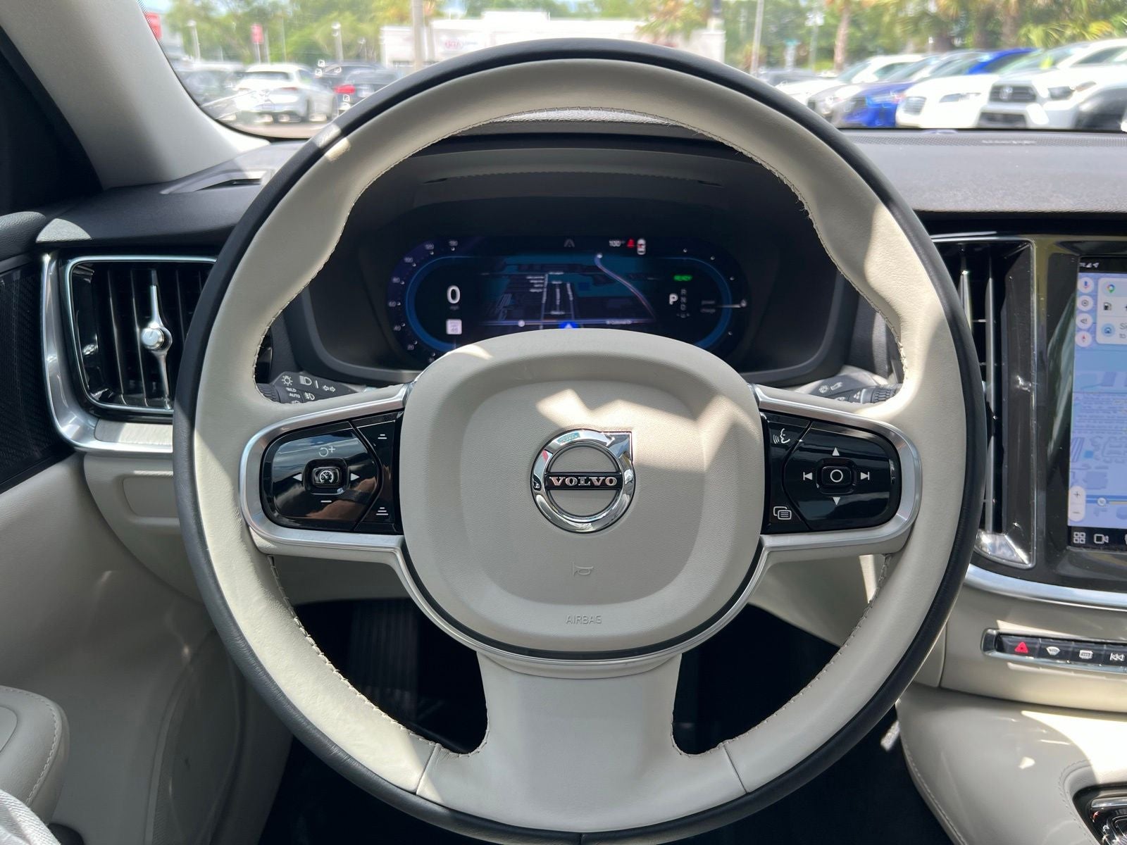 2023 Volvo S60 Recharge Plug-In Hybrid T8 Plus Dark Theme