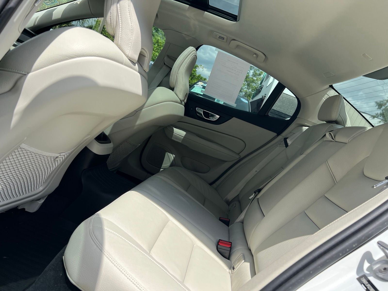 2023 Volvo S60 Recharge Plug-In Hybrid T8 Plus Dark Theme