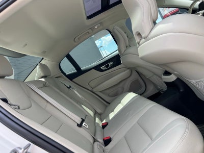 2023 Volvo S60 Recharge Plug-In Hybrid T8 Plus Dark Theme
