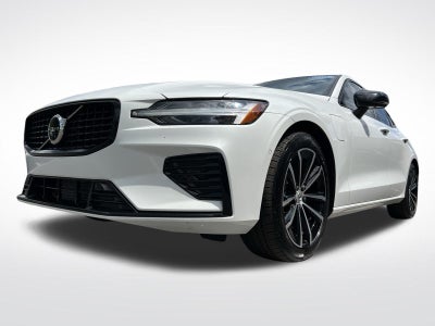 2023 Volvo S60 Recharge Plug-In Hybrid T8 Plus Dark Theme