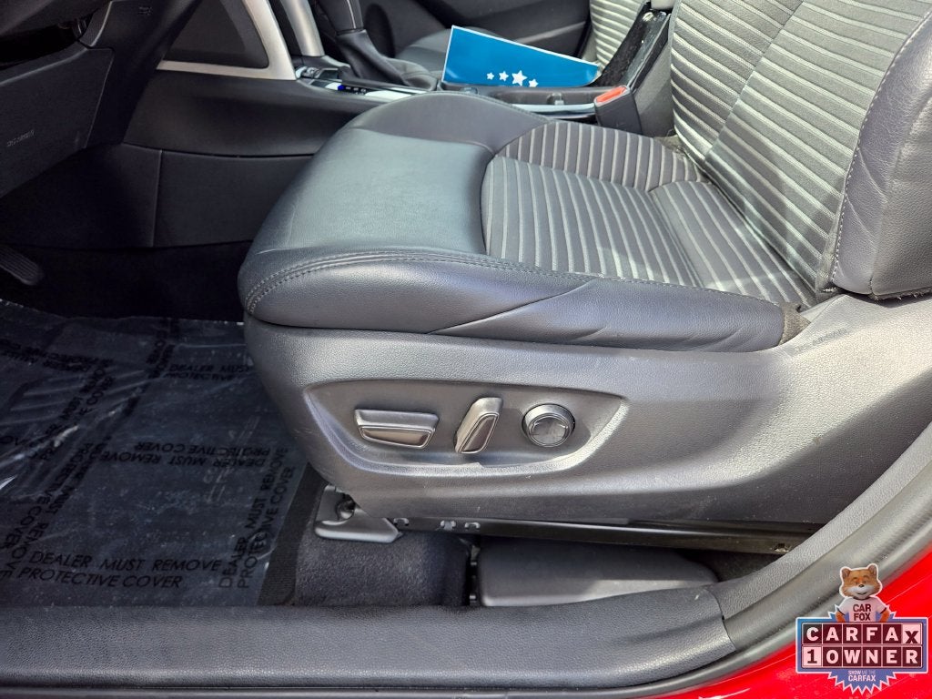 2023 Toyota Corolla Cross Hybrid XSE