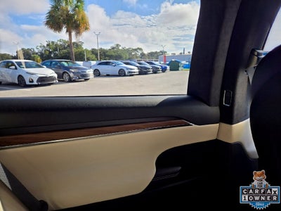 2022 Tesla Model X Base