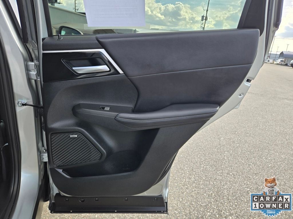 2025 Mitsubishi Outlander SE
