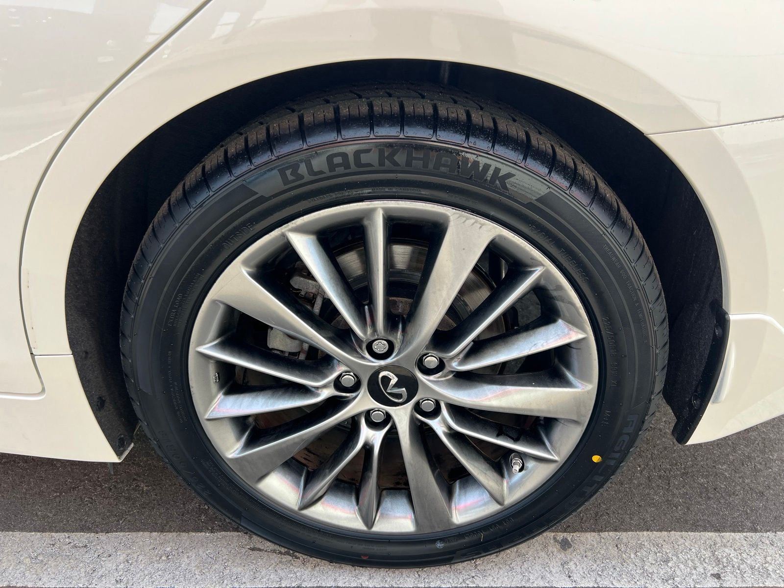 2023 INFINITI Q50 LUXE