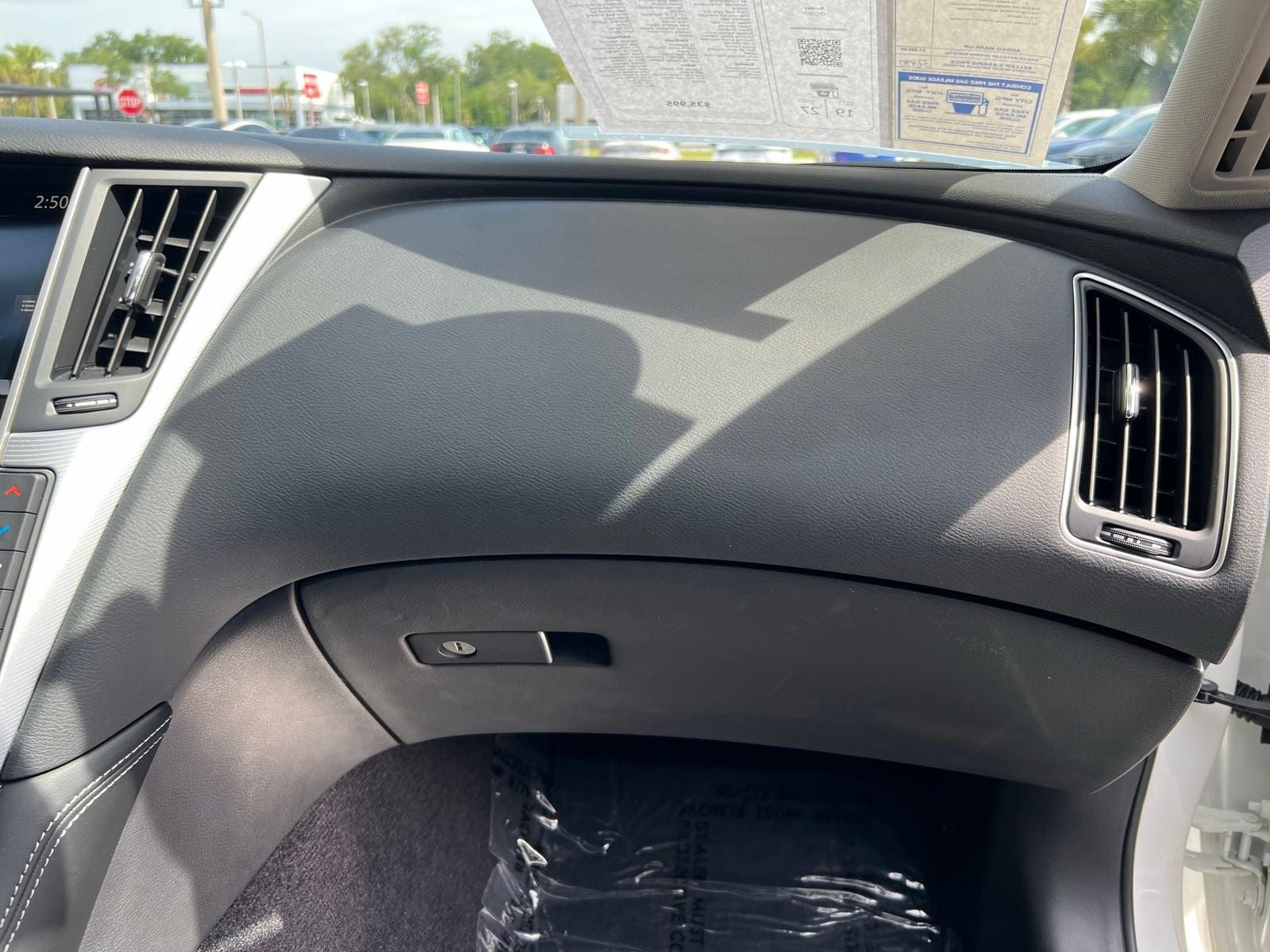 2023 INFINITI Q50 LUXE