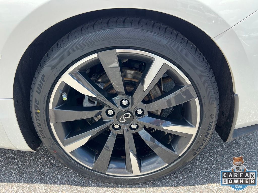 2022 INFINITI Q60 LUXE